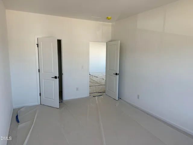 a picture of a bathroom sink