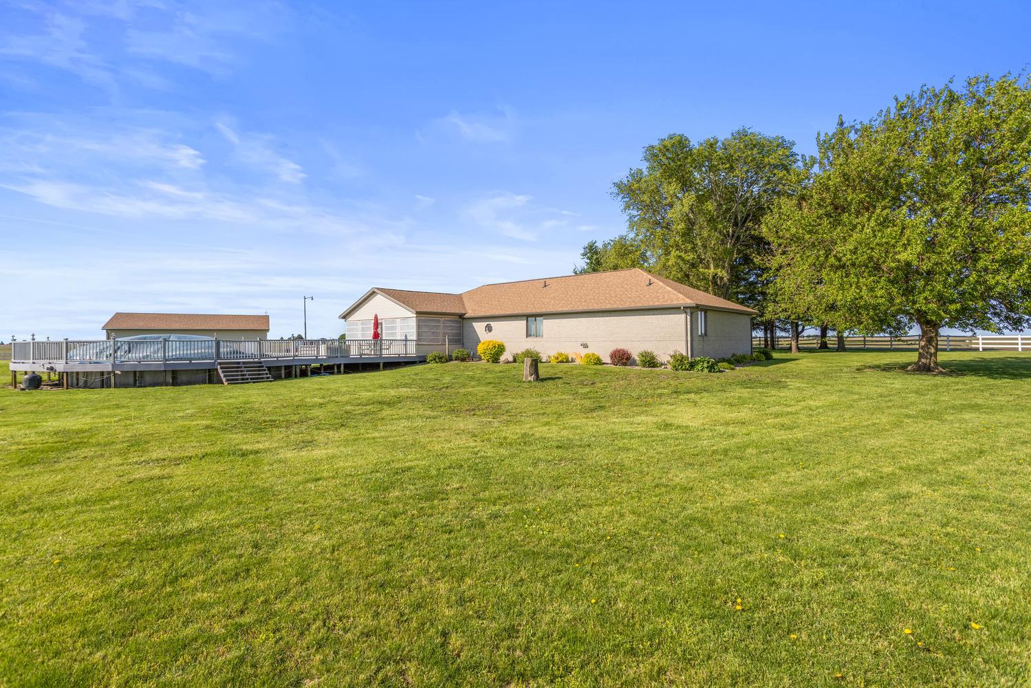 12317 North 1100 East Road Catlin, IL 61817 - Photo 35 of 44 a front view of house with garden
