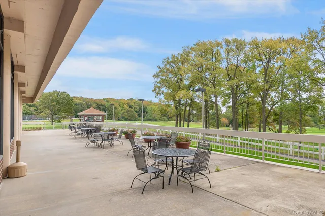 $535,000 | 269 Grand Central Parkway, Unit 4V | Glen Oaks