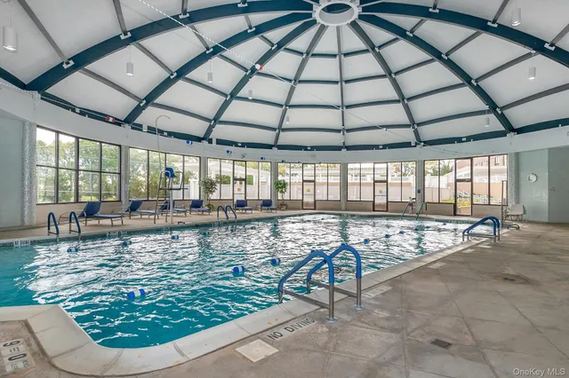 $535,000 | 269 Grand Central Parkway, Unit 4V | Glen Oaks