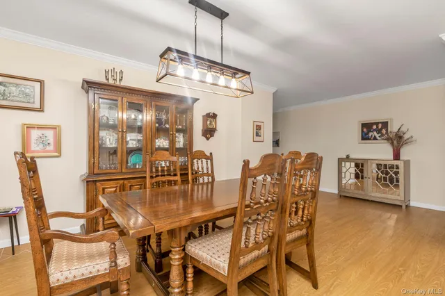 $535,000 | 269 Grand Central Parkway, Unit 4V | Glen Oaks