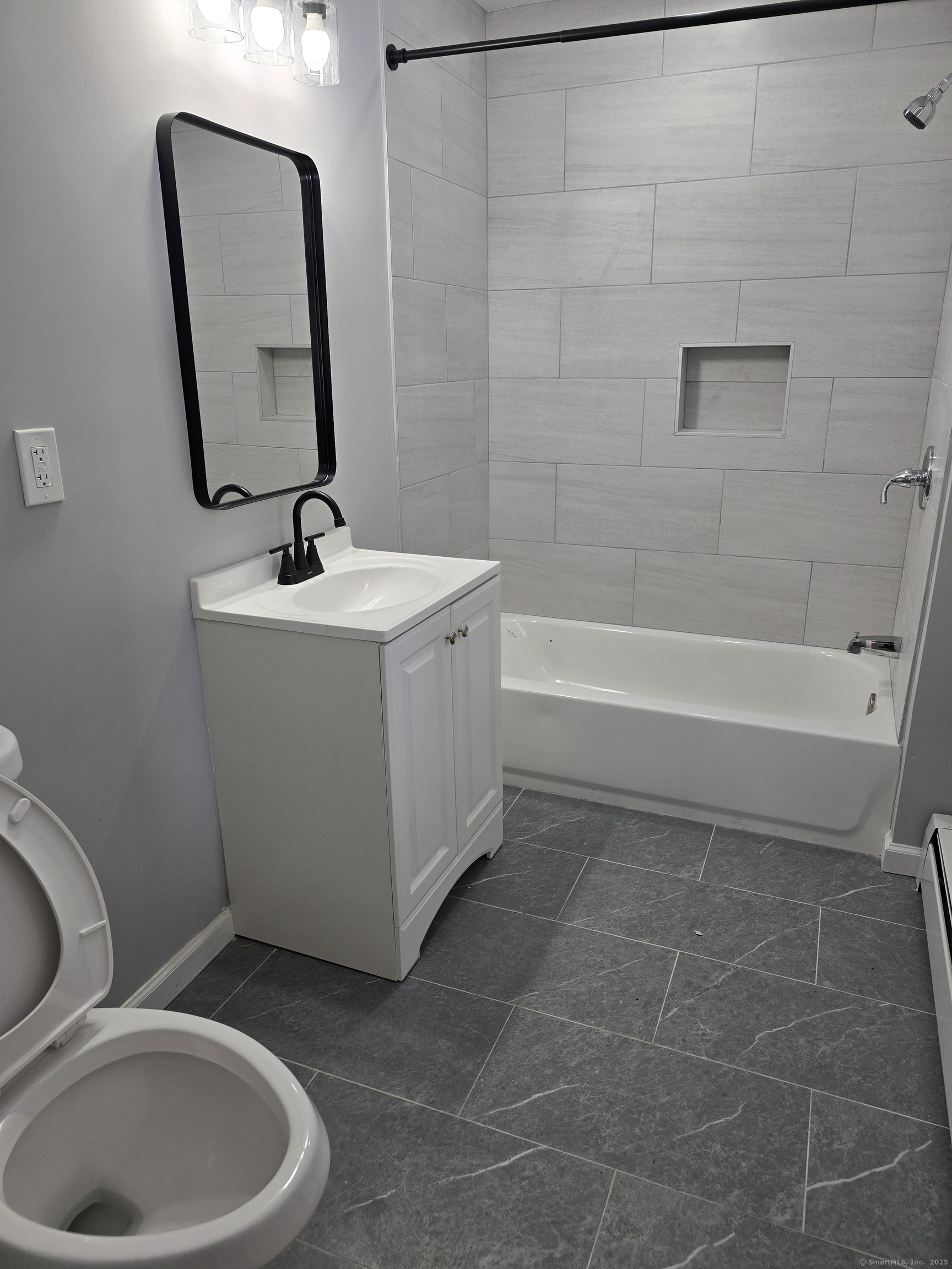 203 Alder Street Waterbury, CT 06708 - Photo 7 of 10