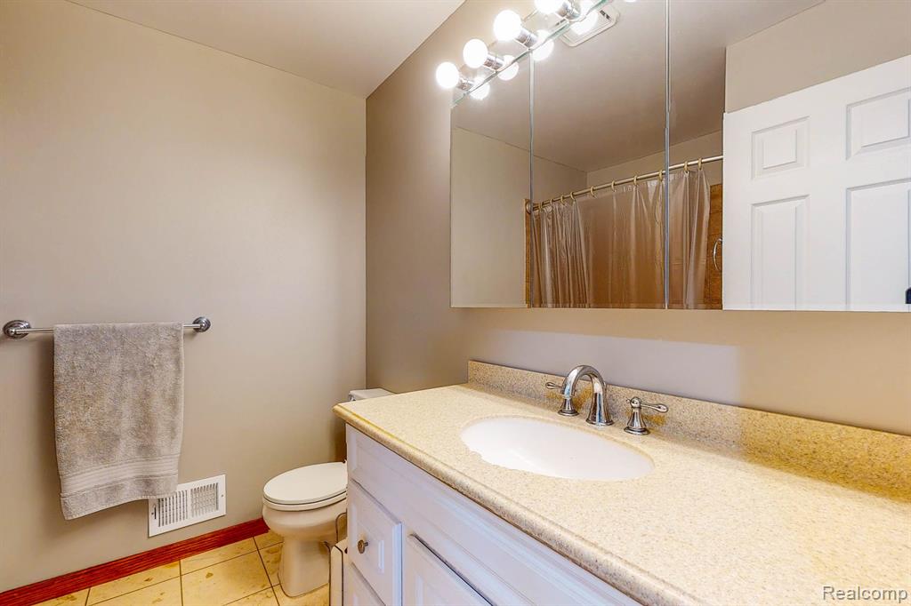 3409 Lahring Road Linden, MI 48451 - Photo 29 of 77