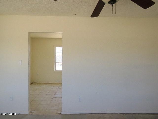401 East Baseline Road Buckeye, AZ 85326 - Photo 17 of 71 023-155559 - living room-002