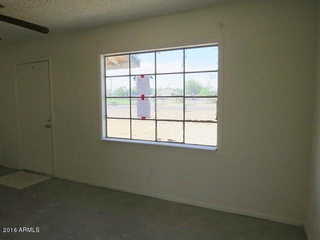 401 East Baseline Road Buckeye, AZ 85326 - Photo 19 of 71 023-155559 - living room-004