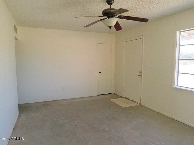 401 East Baseline Road Buckeye, AZ 85326 - Photo 20 of 71 023-155559 - living room-005
