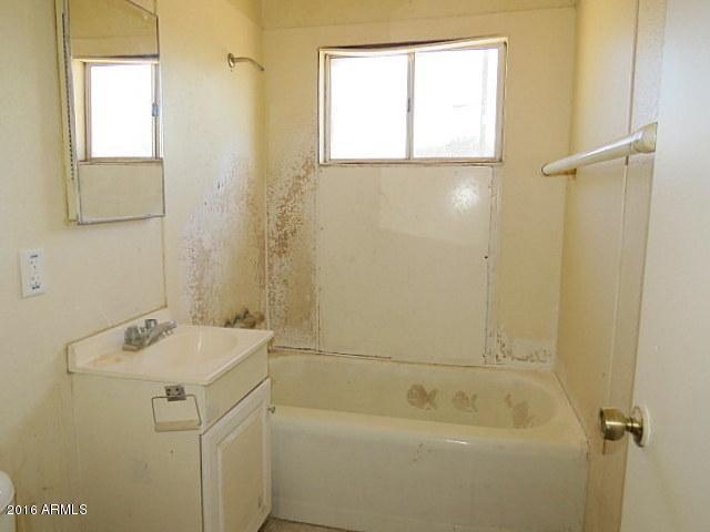 401 East Baseline Road Buckeye, AZ 85326 - Photo 60 of 71 023-155559 - bathroom-004