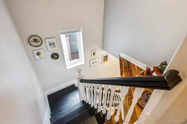 a view of entryway with a front door