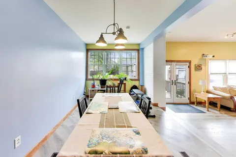 $289,000 | 18436 Dixie Highway, Homewood, IL 60430