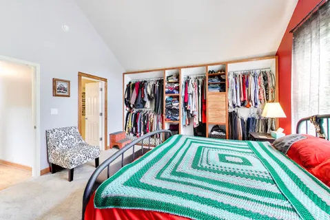$289,000 | 18436 Dixie Highway, Homewood, IL 60430