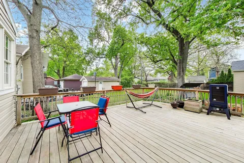 $289,000 | 18436 Dixie Highway, Homewood, IL 60430