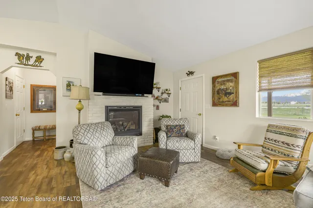 $1,295,000 | 3390 North N Highway, Driggs, ID 83422