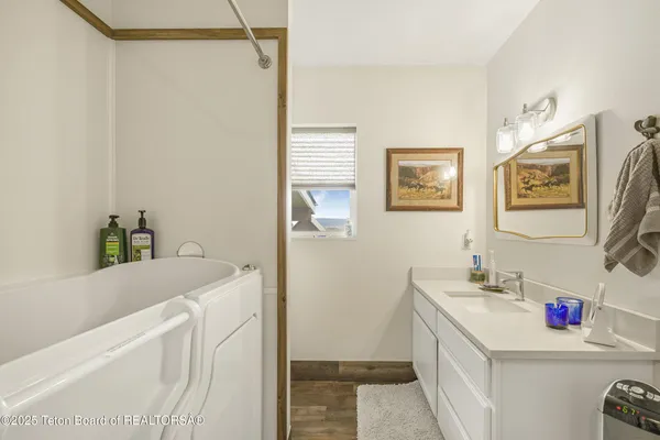 $1,295,000 | 3390 North N Highway, Driggs, ID 83422