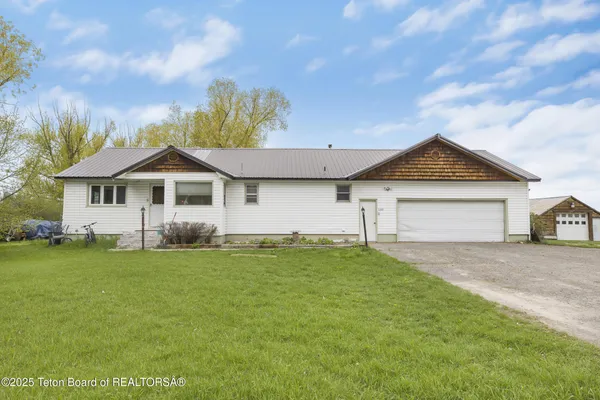$1,295,000 | 3390 North N Highway, Driggs, ID 83422