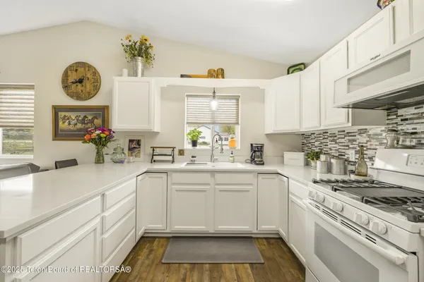 $1,295,000 | 3390 North N Highway, Driggs, ID 83422