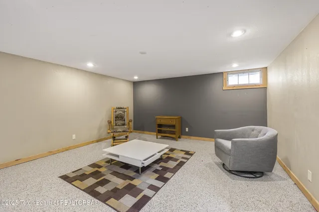 $1,295,000 | 3390 North N Highway, Driggs, ID 83422