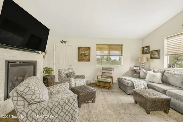 $1,295,000 | 3390 North N Highway, Driggs, ID 83422