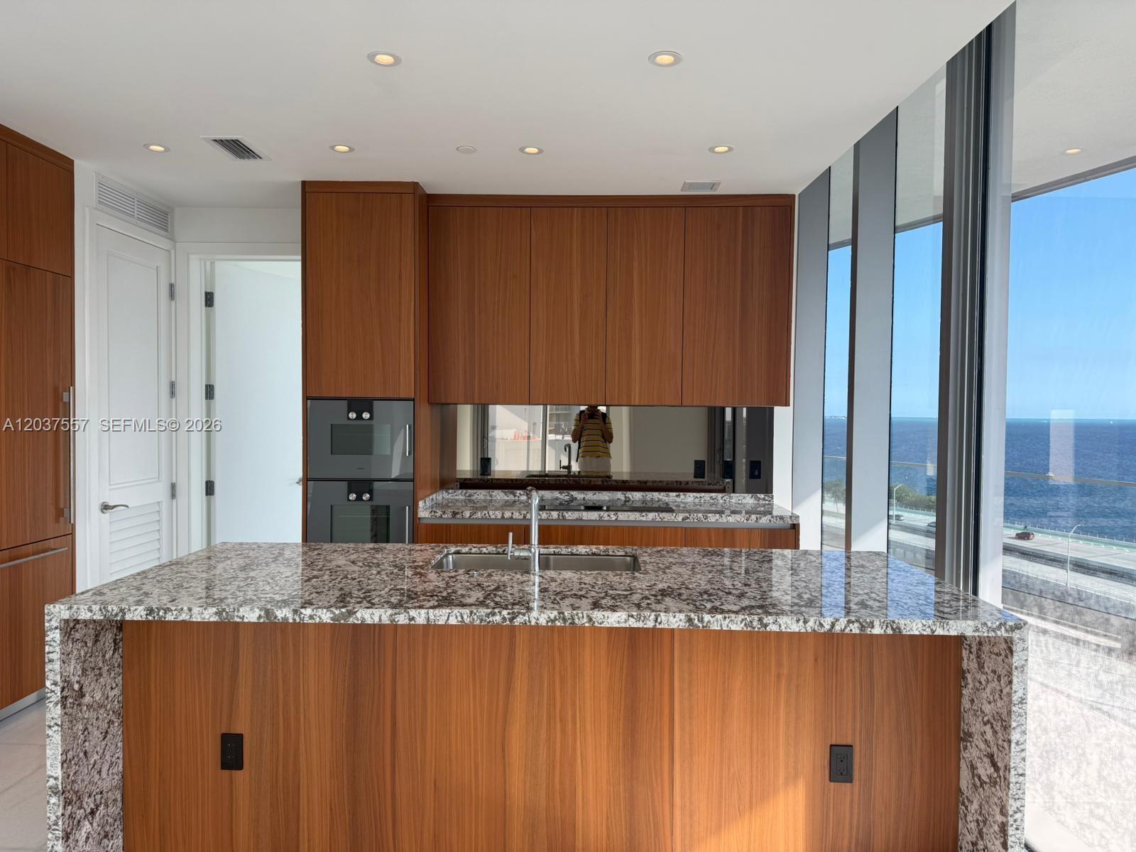 175 Southeast 25th Road, Unit 903 Miami, FL 33129 - Photo 22 of 36