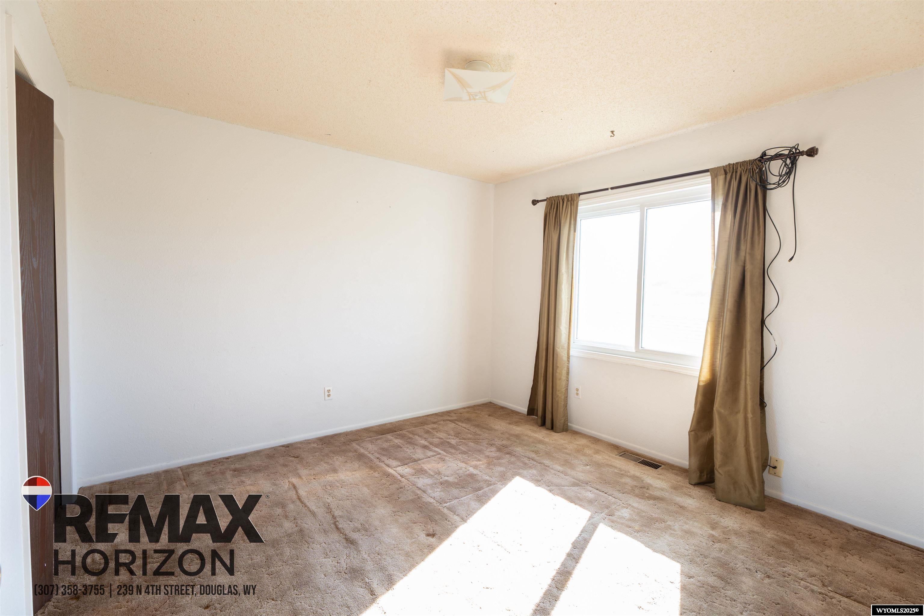 34 Collins Drive Douglas, WY 82633 - Photo 14 of 29