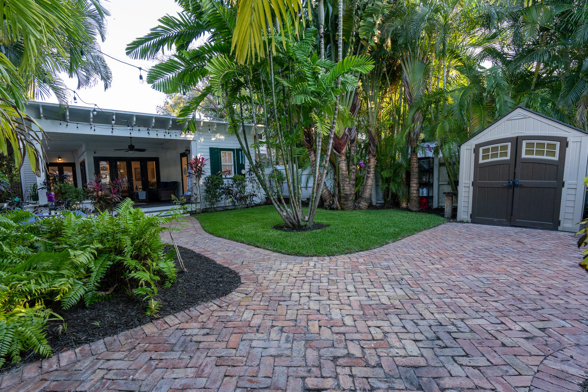 1019 Eaton Street Key West, FL 33040 - Photo 30 of 50 Brick Pavers
