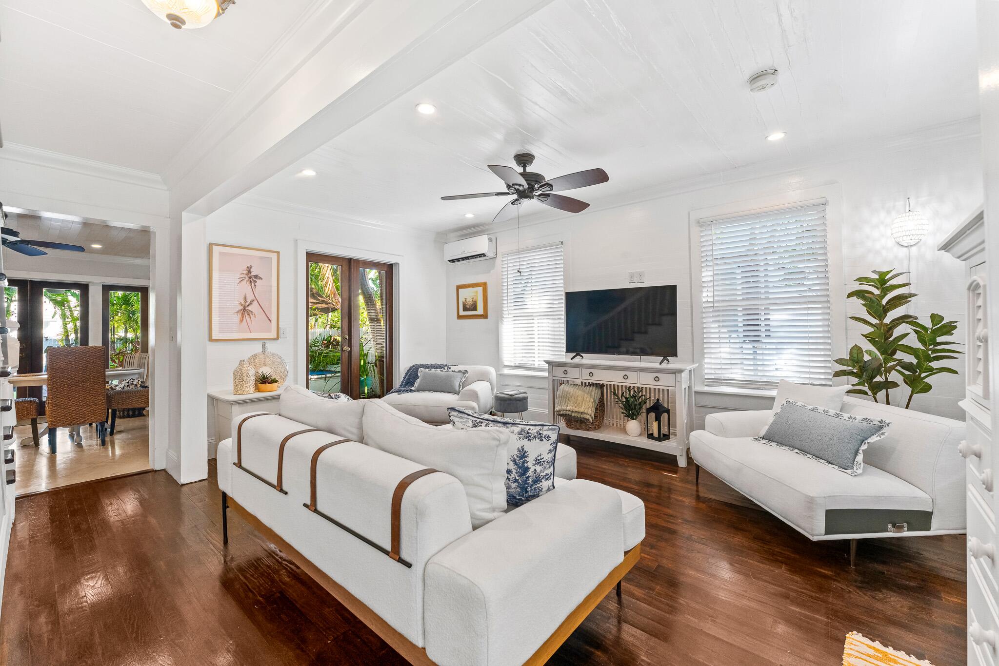 1019 Eaton Street Key West, FL 33040 - Photo 4 of 50 Living Room