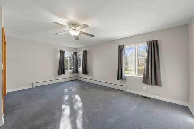 $3,500 | 175 South Harrison Avenue, Aurora, IL 60506