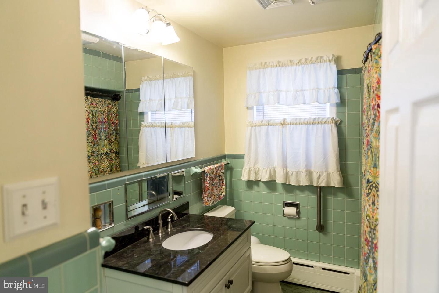 2825 Cowpath Road Hatfield, PA 19440 - Photo 8 of 21 Full Hall Bath on 1st Floor