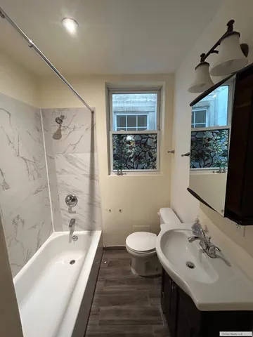 $3,700 | 75 Lexington Avenue, Unit 3R | Kips Bay