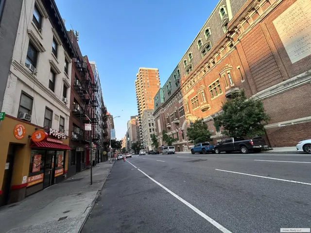 $3,700 | 75 Lexington Avenue, Unit 3R | Kips Bay