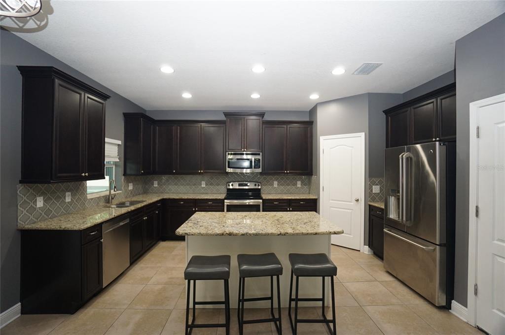 7303 South Shamrock Road Tampa, FL 33616 - Photo 10 of 33