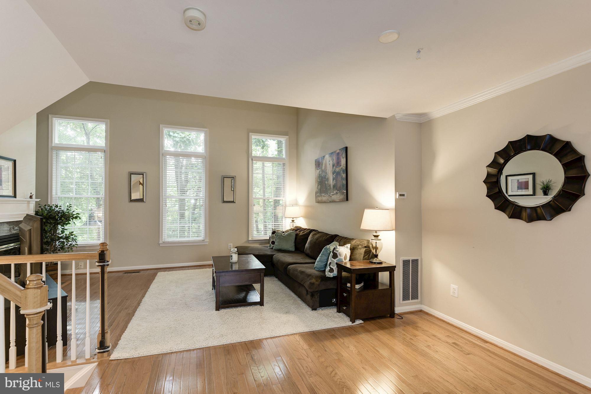 4668 West Braddock Road Alexandria, VA 22311 - Photo 4 of 29 Bright & Beautiful - Hardwood Flooring