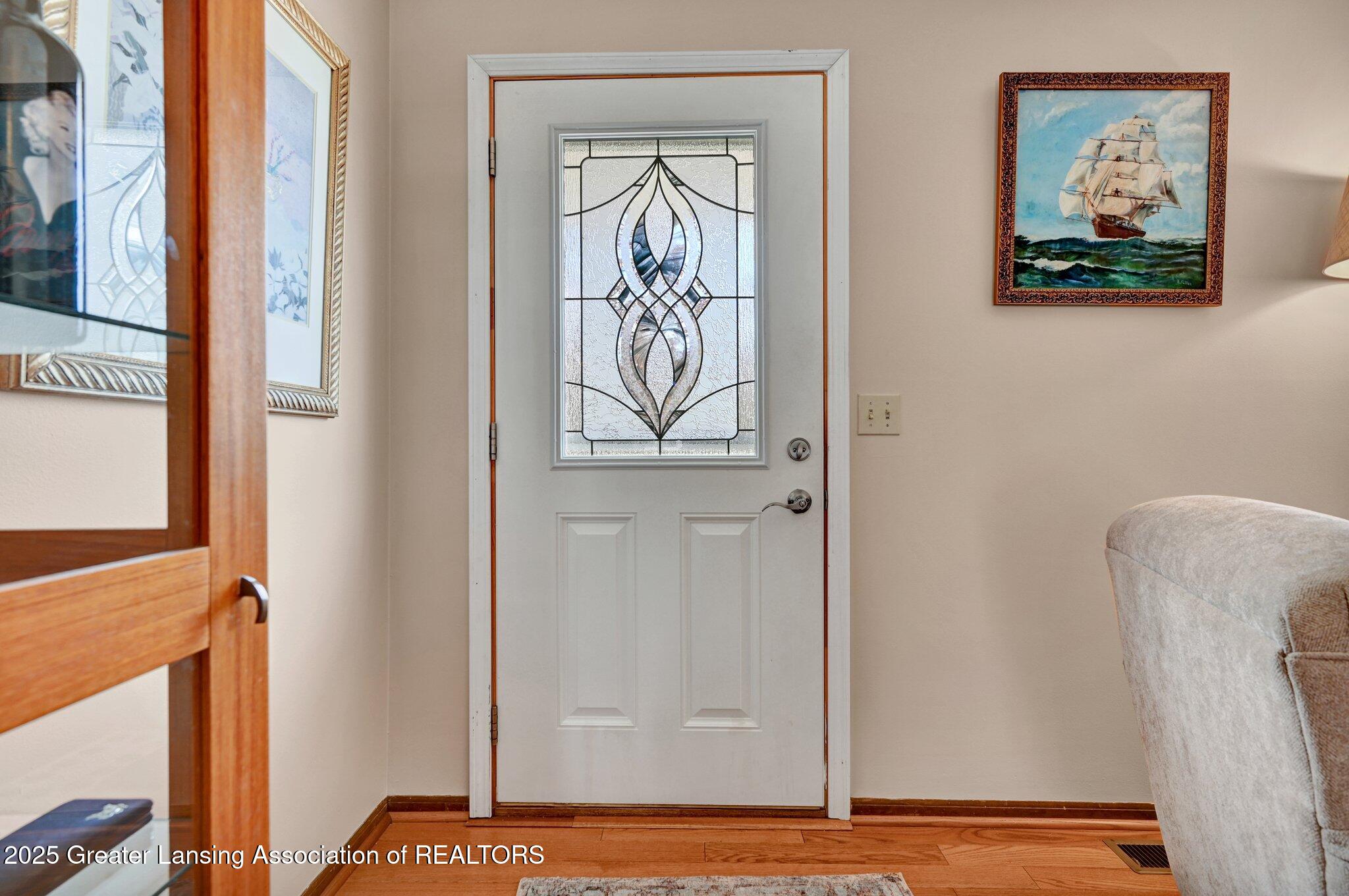 1318 West Herbison Road Dewitt, MI 48820 - Photo 6 of 36 Entry