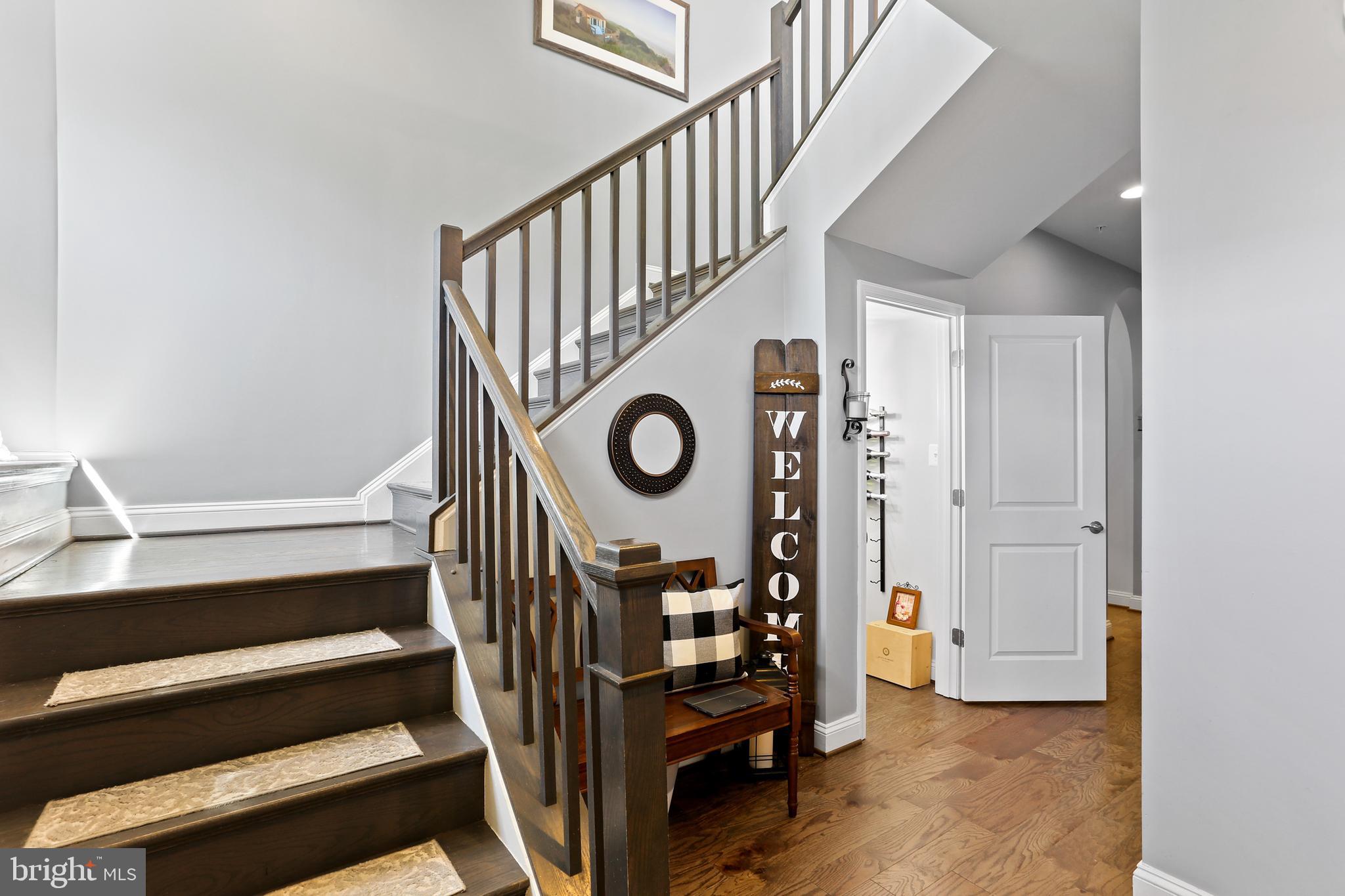 902 Lindley Road Frederick, MD 21701 - Photo 2 of 46 Inviting foyer
