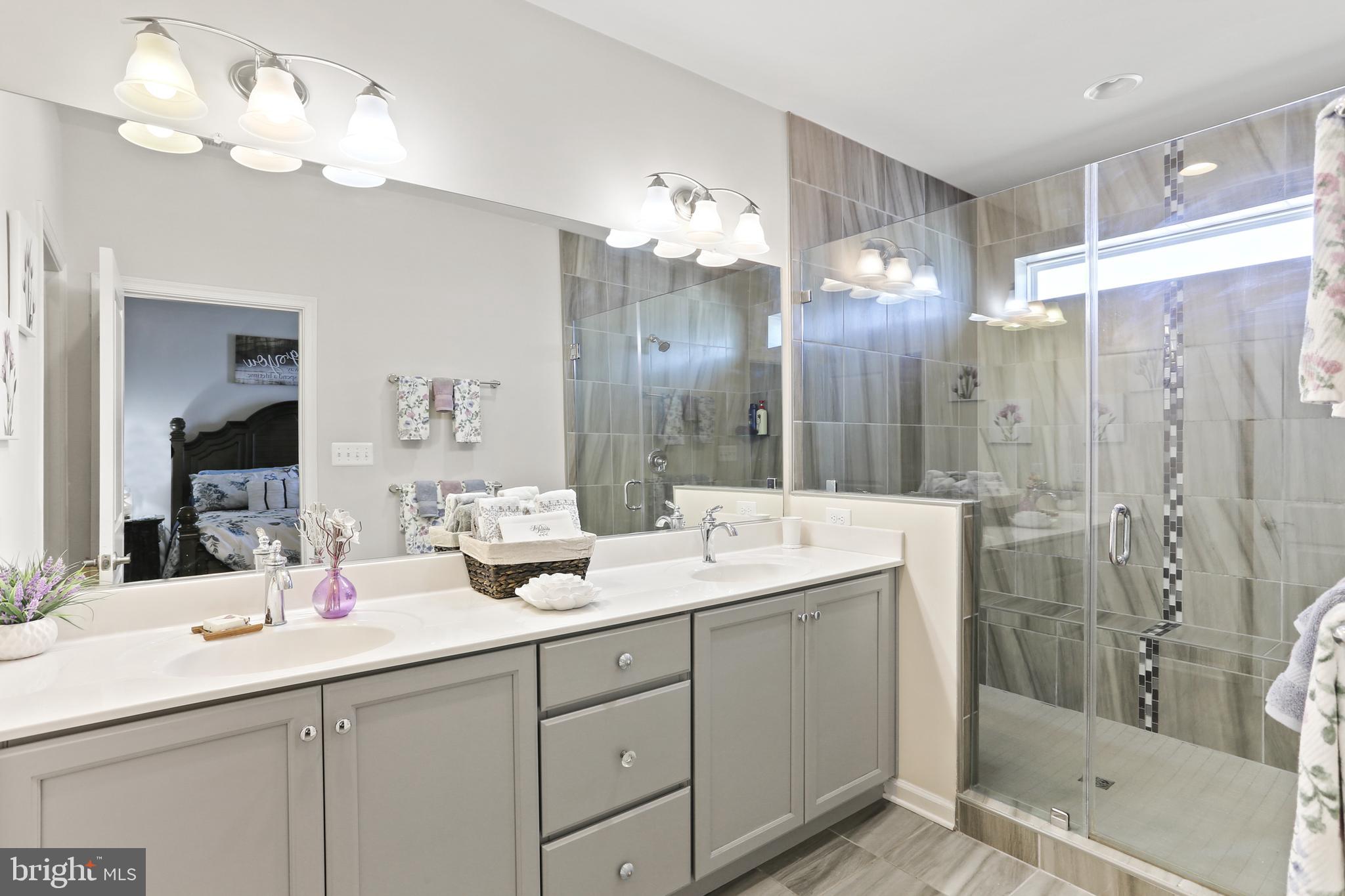 902 Lindley Road Frederick, MD 21701 - Photo 24 of 46 Large primary bathroom