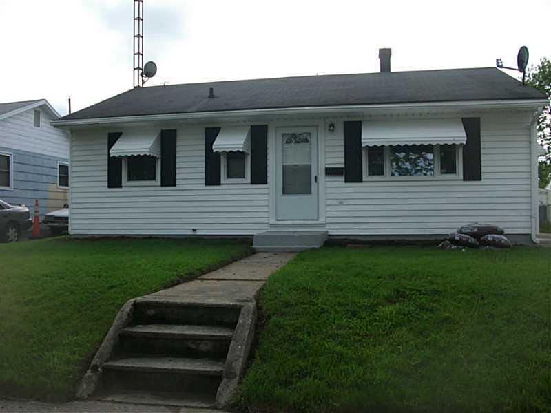 811 Barker Drive Springfield, OH 45505 - Photo 2 of 18