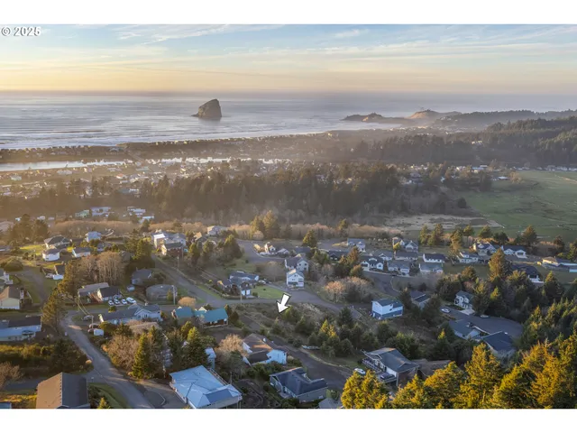 $186,000 | Dana Court, Pacific City, OR 97135