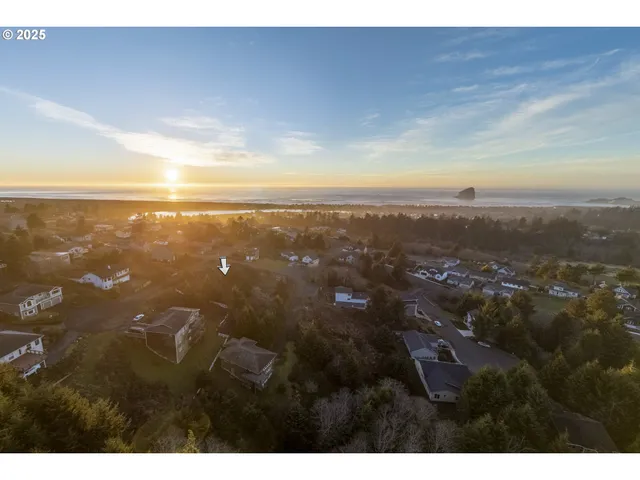 $186,000 | Dana Court, Pacific City, OR 97135