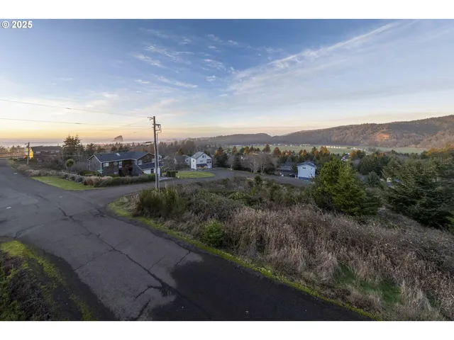 $186,000 | Dana Court, Pacific City, OR 97135