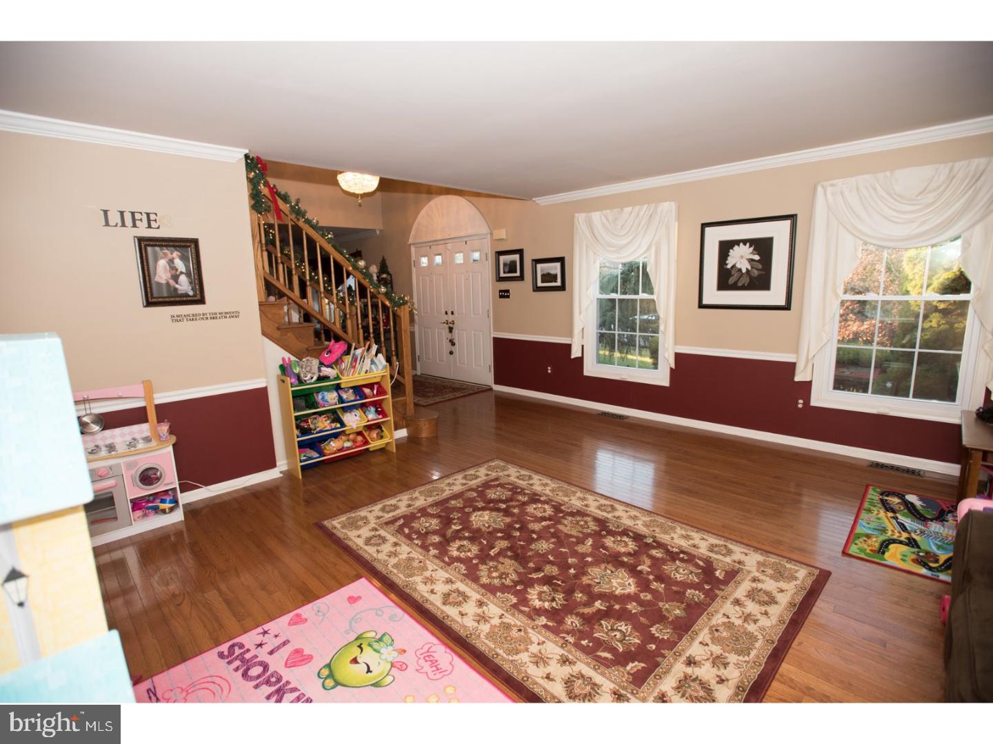 2215 Sand Trap Road Jamison, PA 18929 - Photo 3 of 21 Living Room