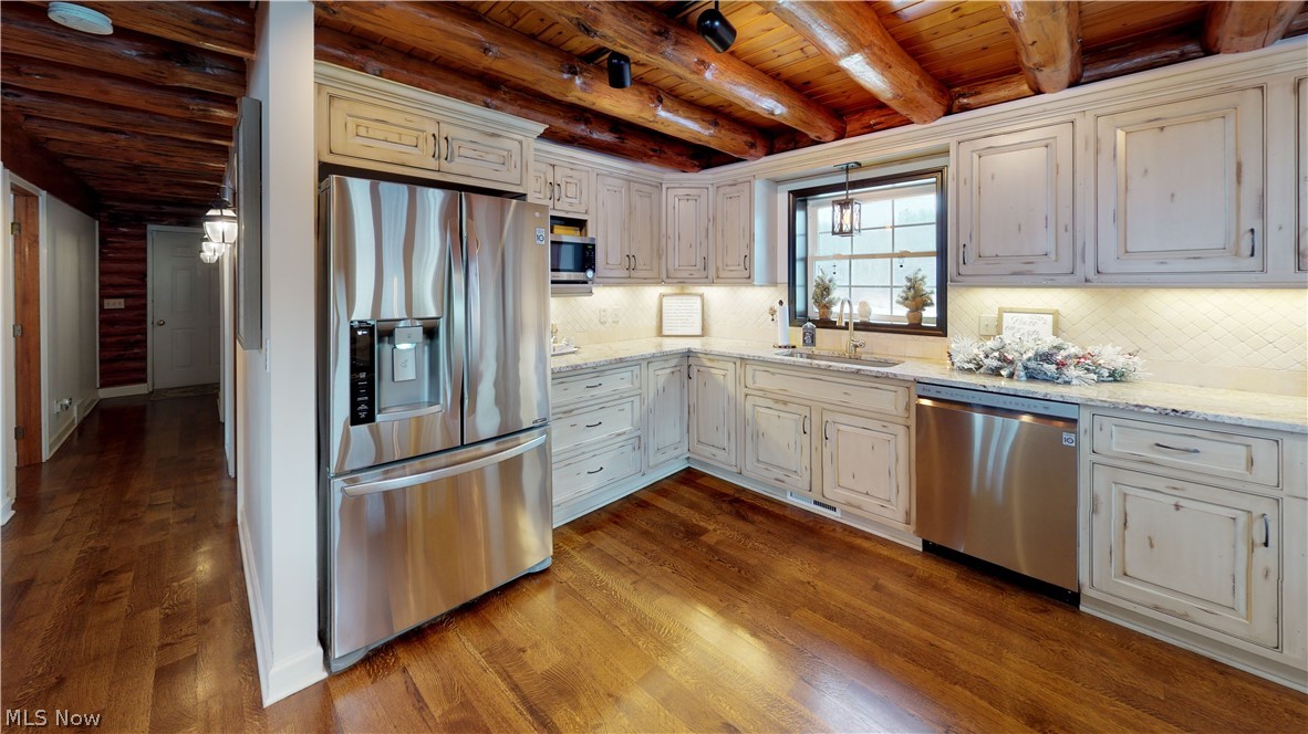 12179 Taylor Wells Road Chardon, OH 44024 - Photo 6 of 32 Gallery Image 6