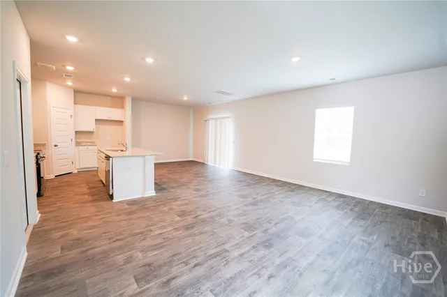 $2,550 | 154 Bottlebrush Drive, Bloomingdale, GA 31302