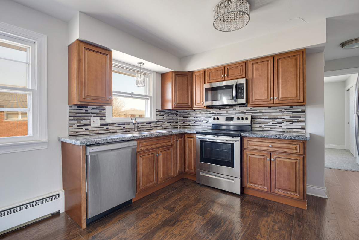 18318 Exchange Avenue, Unit 2F Lansing, IL 60438 - Photo 9 of 20
