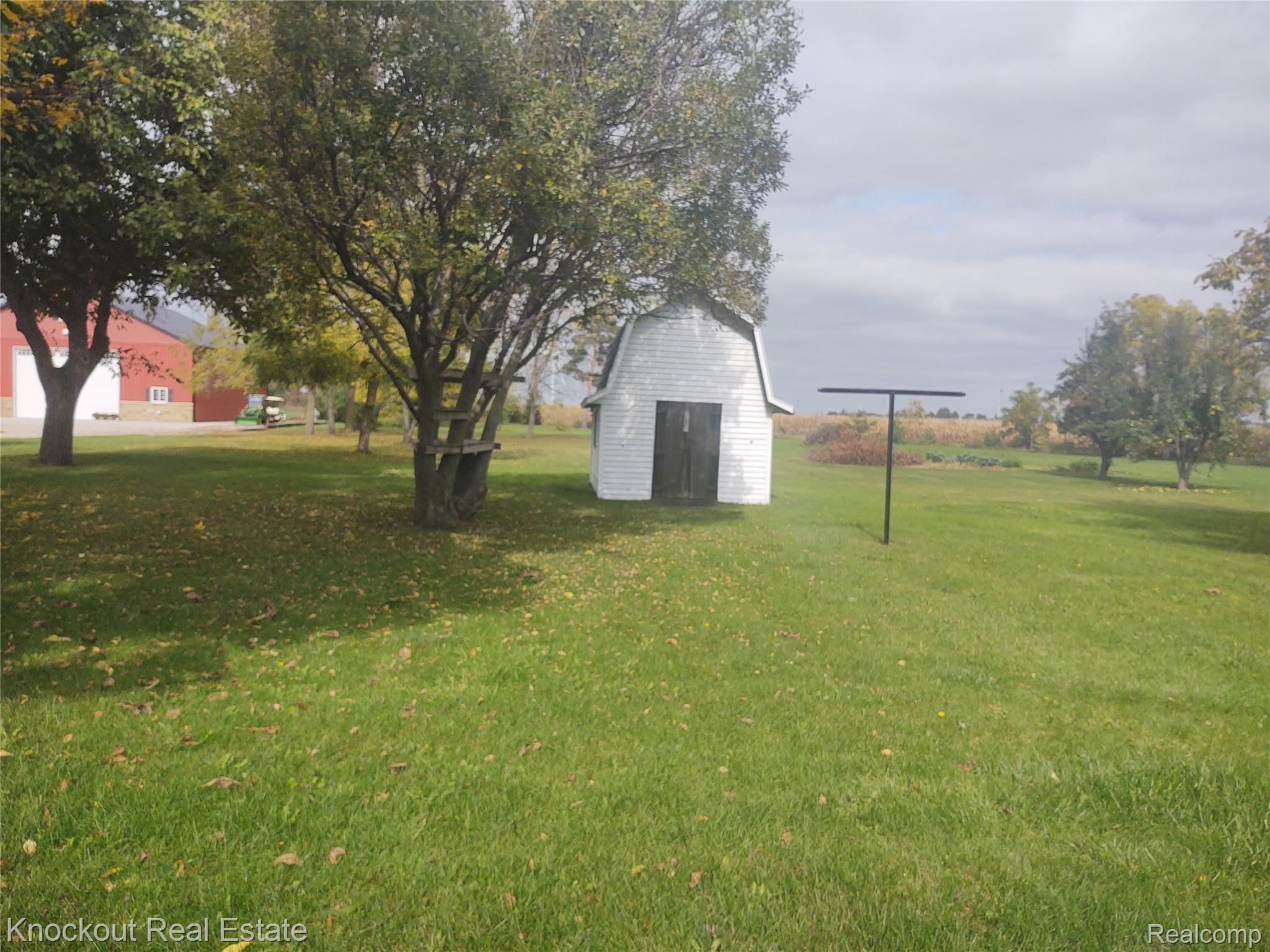 12715 Hack Road Reese, MI 48757 - Photo 3 of 14 IMG_20211006_135417871 (4).jpg