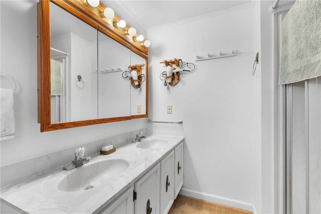 2 Wayside Drive Penfield, NY 14625 - Photo 18 of 28