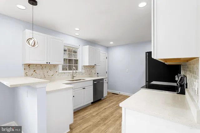 $585,000 | 721 Fairway Drive, Annapolis, MD 21409