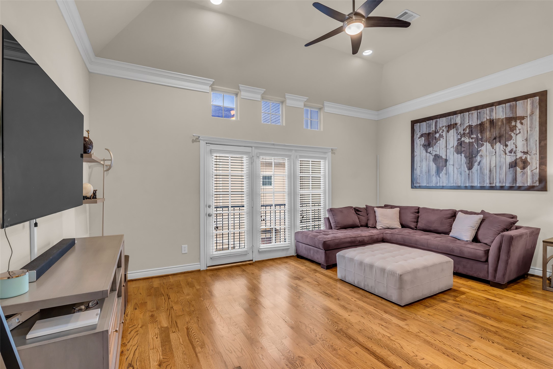 2835 Clinton Drive Houston, TX 77020 - Photo 12 of 27