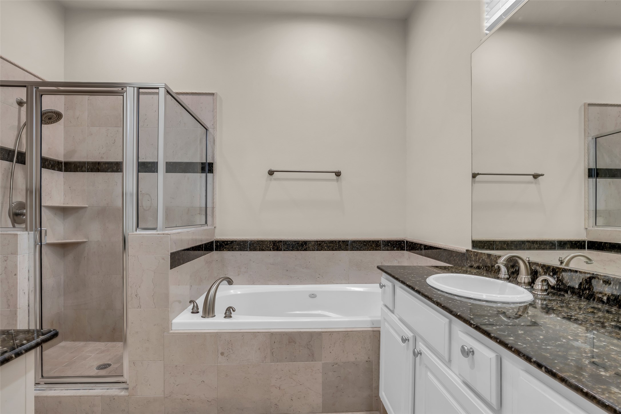 2835 Clinton Drive Houston, TX 77020 - Photo 17 of 27