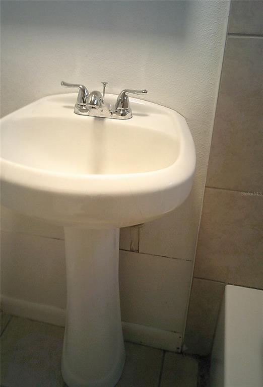 1060 65th Street South St. Petersburg, FL 33707 - Photo 18 of 20 a close up of a sink