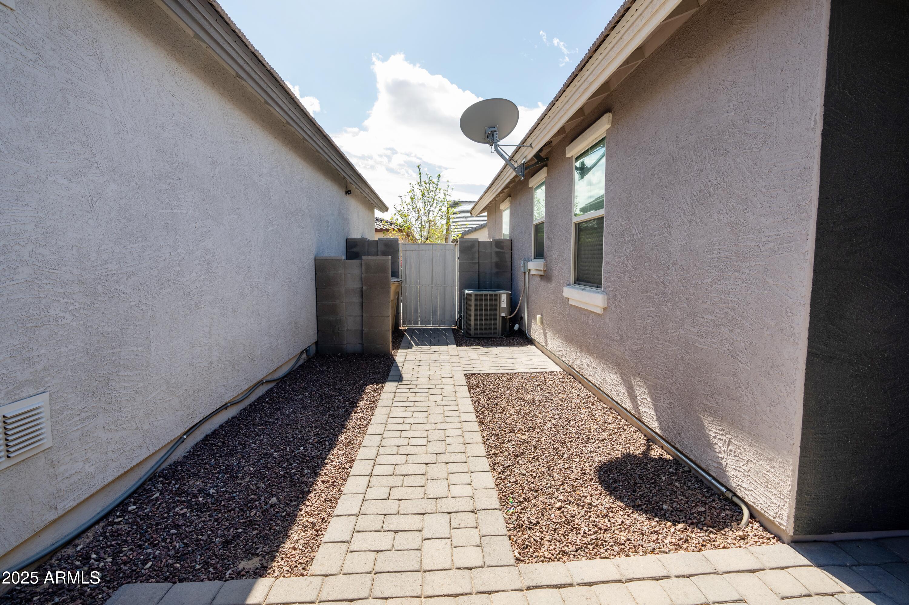 20753 West Legend Trail Buckeye, AZ 85396 - Photo 19 of 21 a view of a corridor