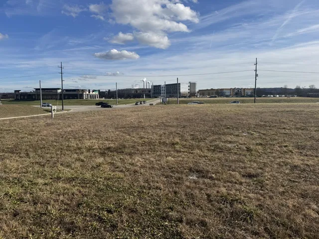 $1,100,000 | 0 North Greencomm Drive, Lawrenceburg, IN 47025